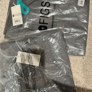 BNWT Figs scrub set S/SP